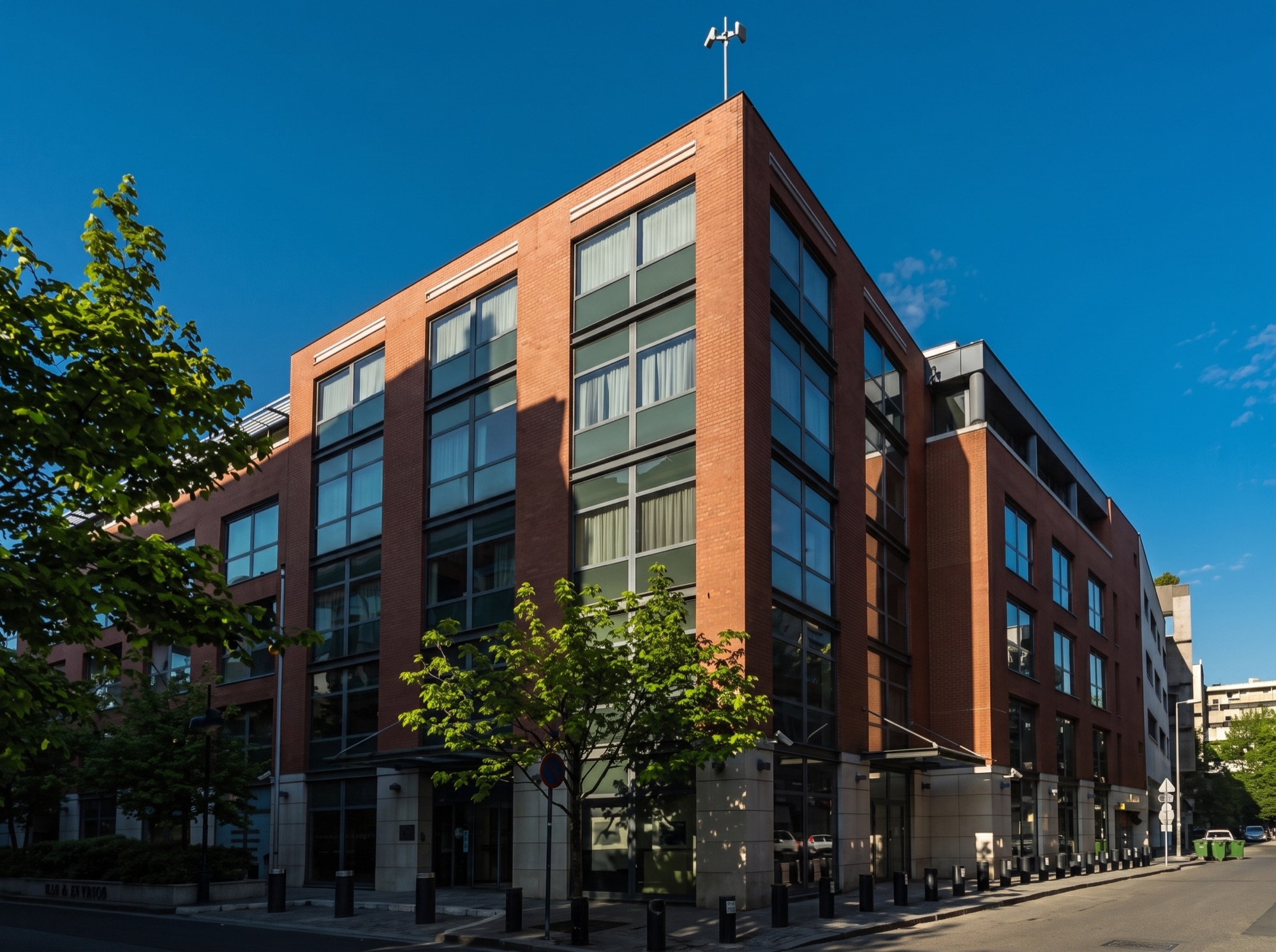 The institute's building at Királyfürdő utca 4 in Budapest, in evening light
